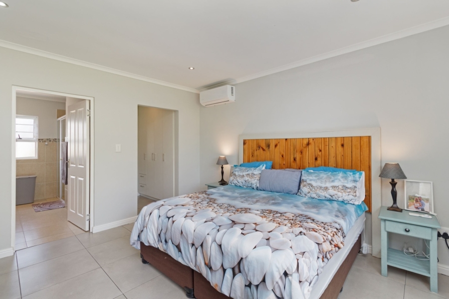 To Let 4 Bedroom Property for Rent in Sunningdale Western Cape